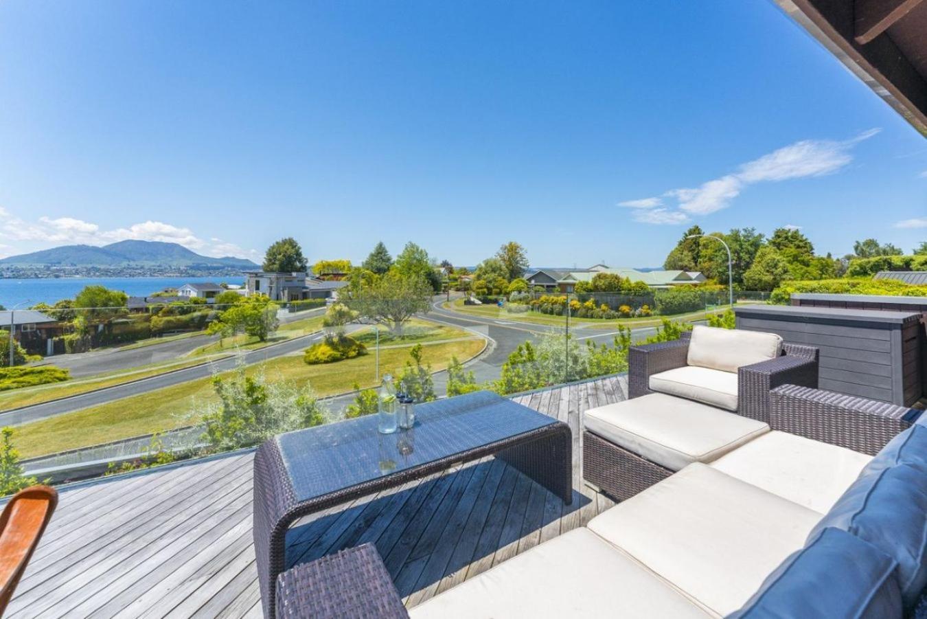 Acacia Sunrise - Taupo Villa Dış mekan fotoğraf