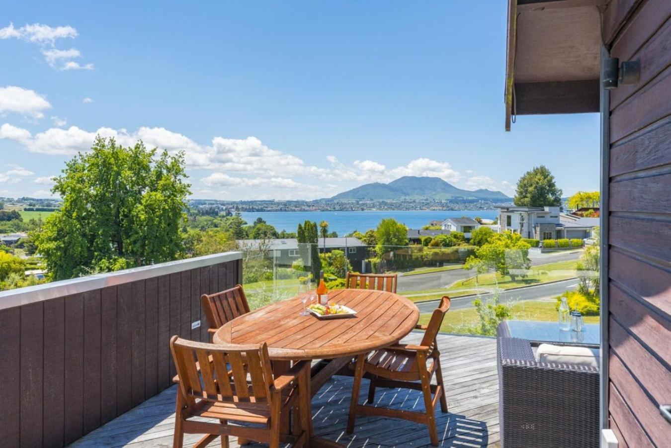 Acacia Sunrise - Taupo Villa Dış mekan fotoğraf