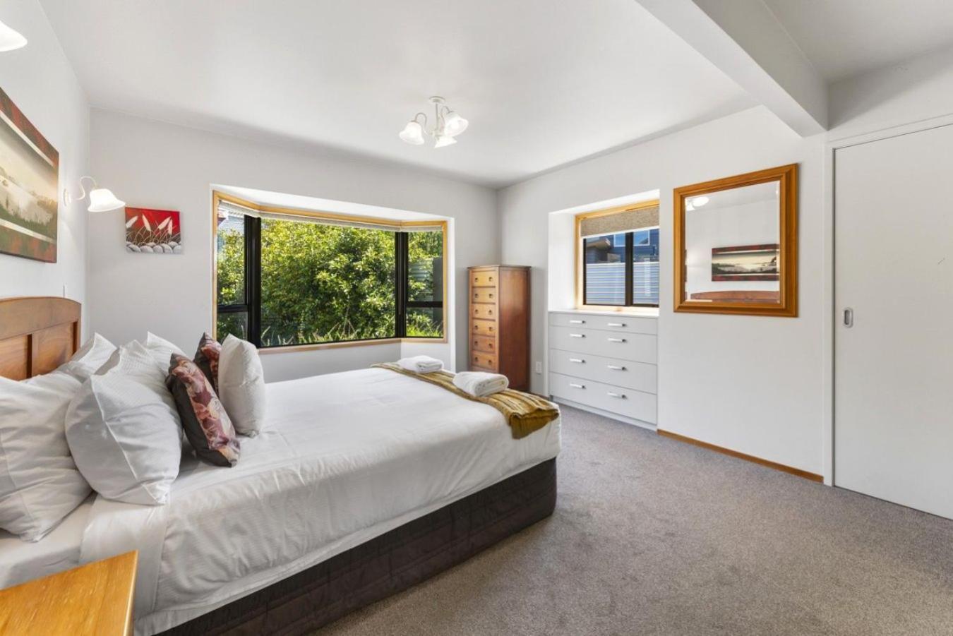 Acacia Sunrise - Taupo Villa Dış mekan fotoğraf