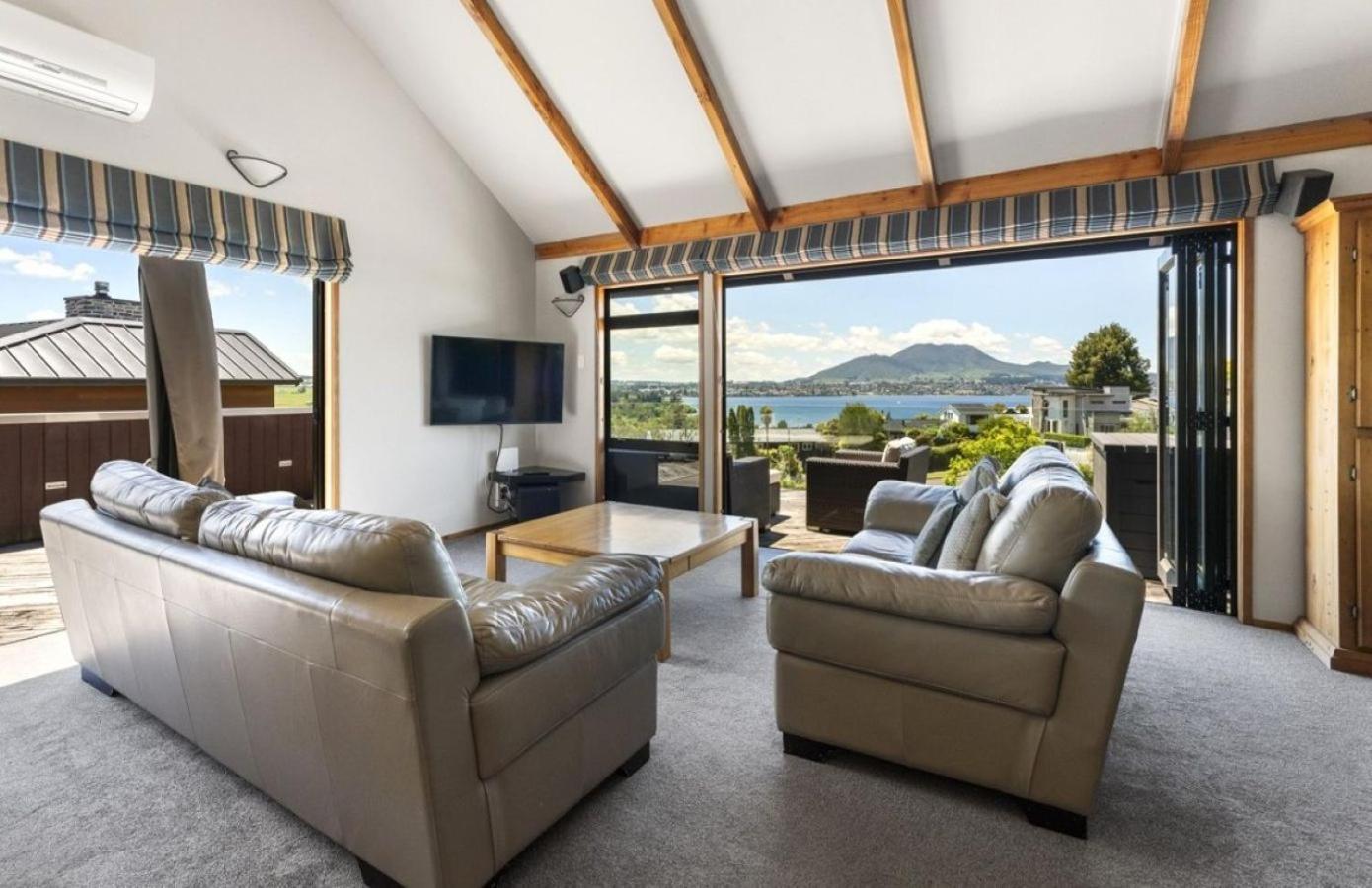 Acacia Sunrise - Taupo Villa Dış mekan fotoğraf