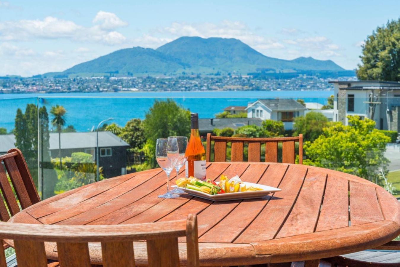 Acacia Sunrise - Taupo Villa Dış mekan fotoğraf